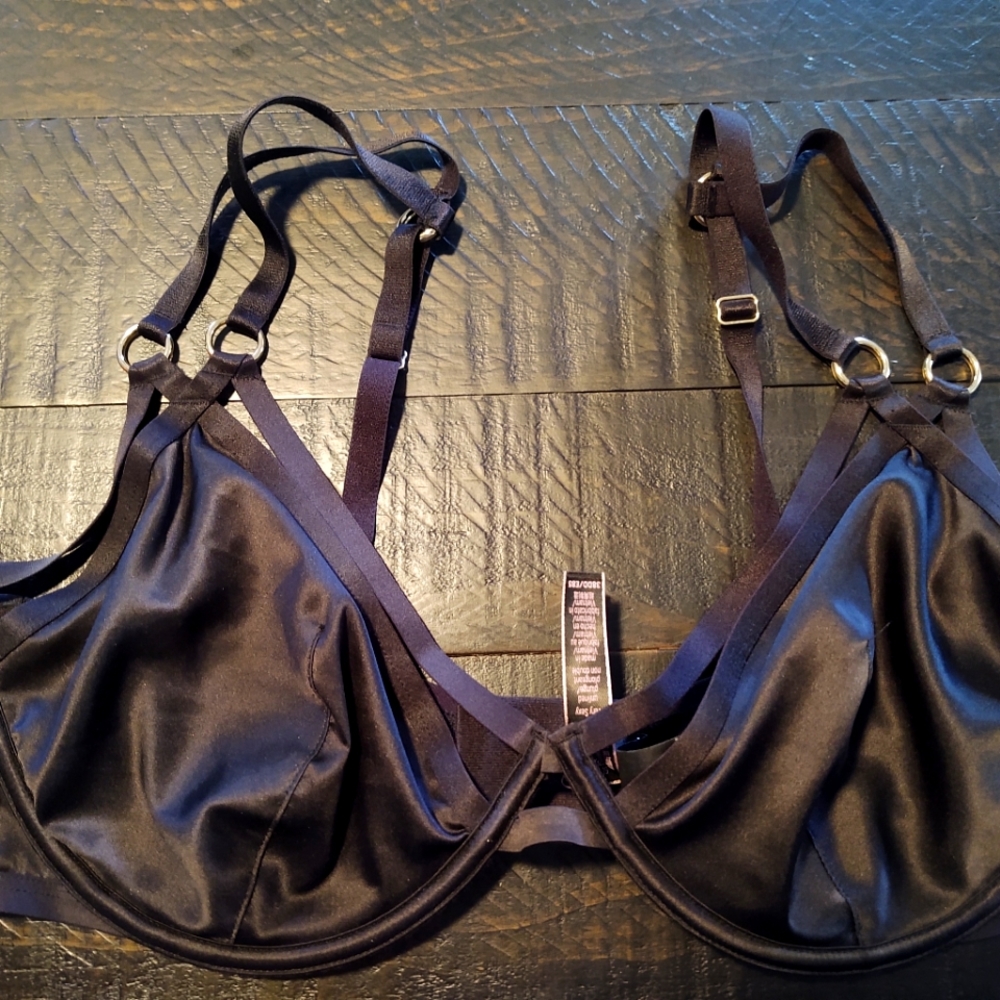 Victoria Secret 38DD Strappy